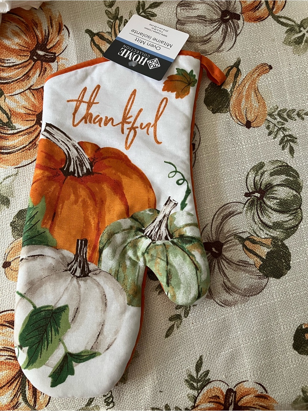 'Thankful' Fall Pumpkin Oven Mitt - Orange/White/Green